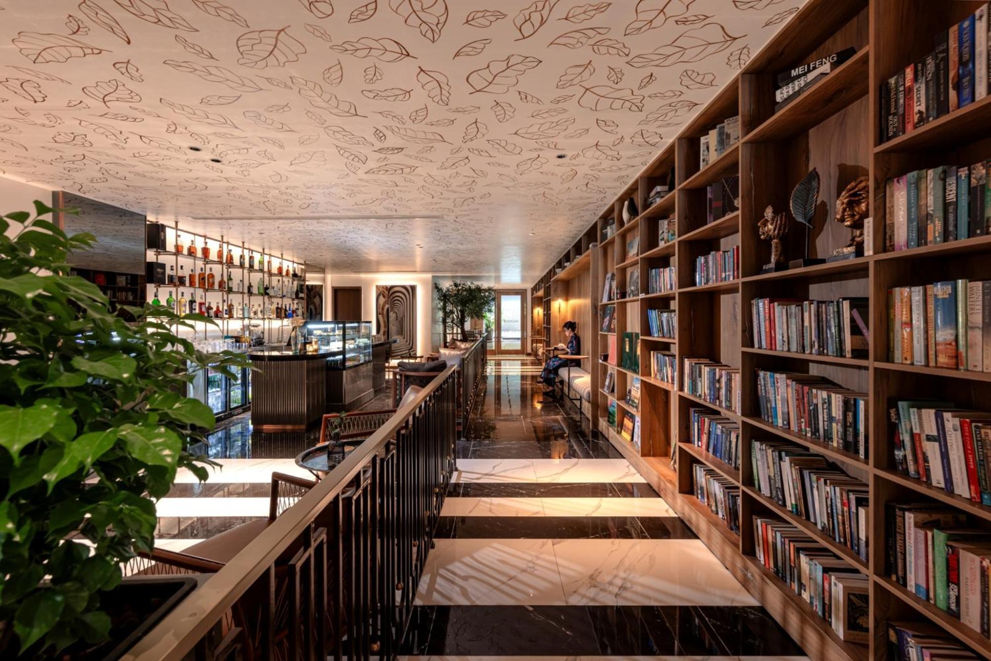La Siesta Classic Hang Thung Ανόι Εξωτερικό φωτογραφία Library at the hotel