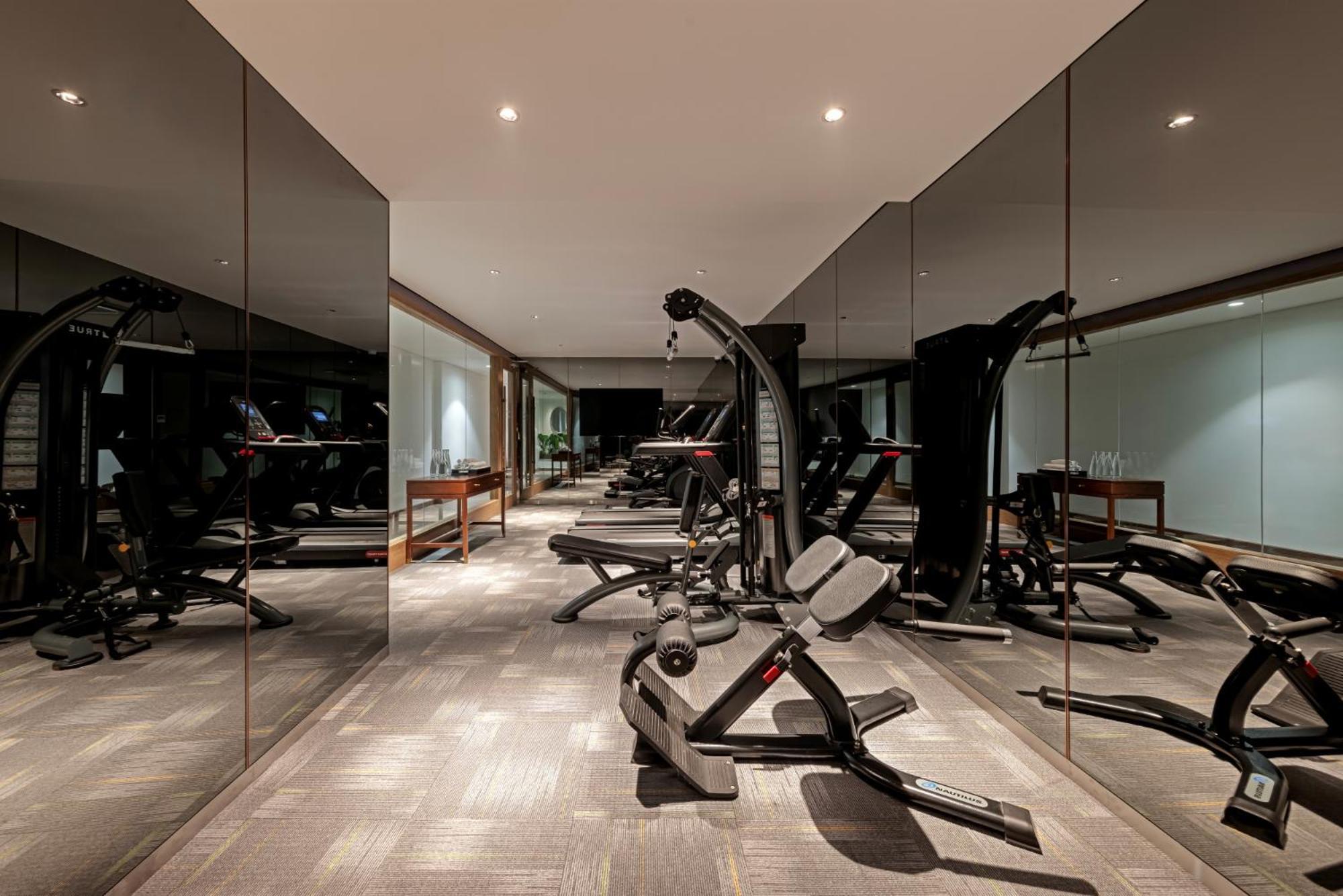 La Siesta Classic Hang Thung Ανόι Εξωτερικό φωτογραφία The gym at The Dorchester